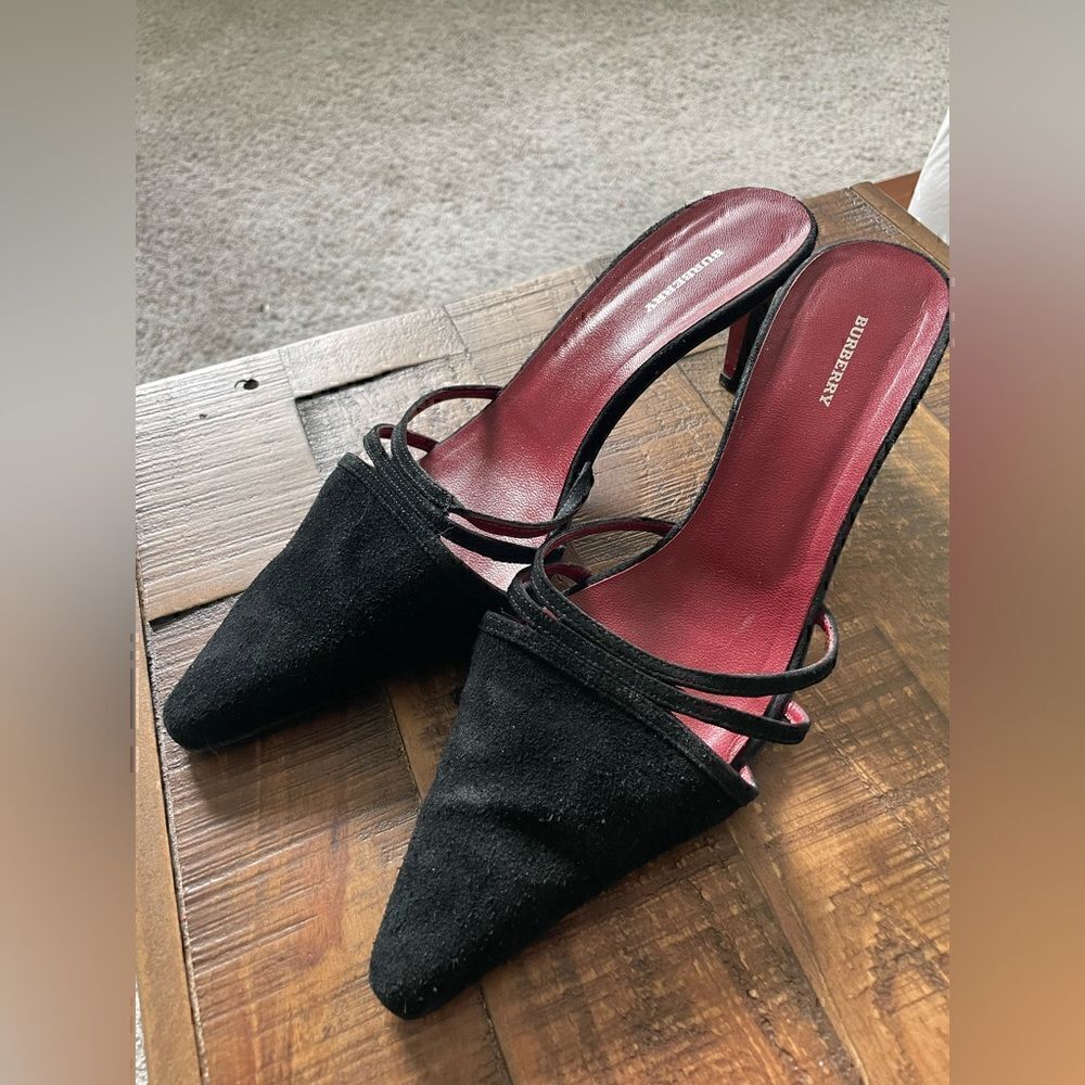BURBERRY  Pointed Toe Heels